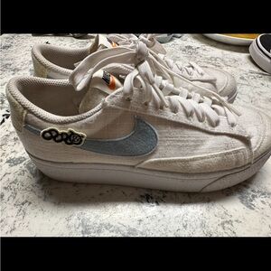 Nike Blazer Lows Platform, 8.5, blue and white